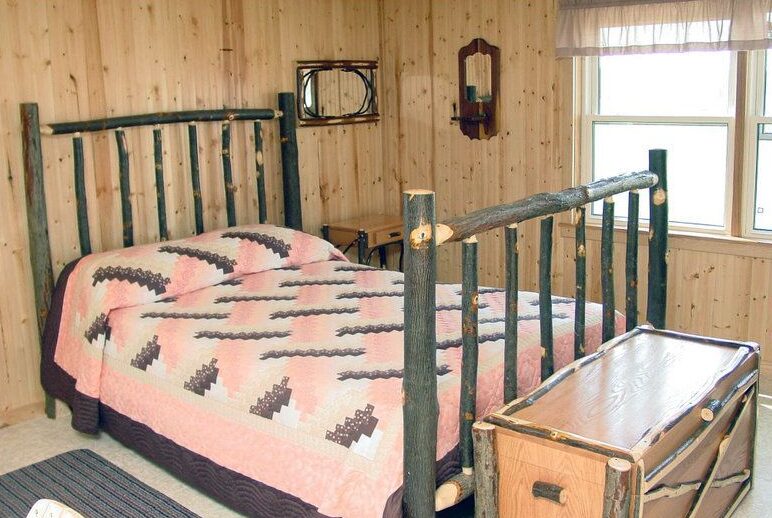 Amish Hickory Lumberjack Bed